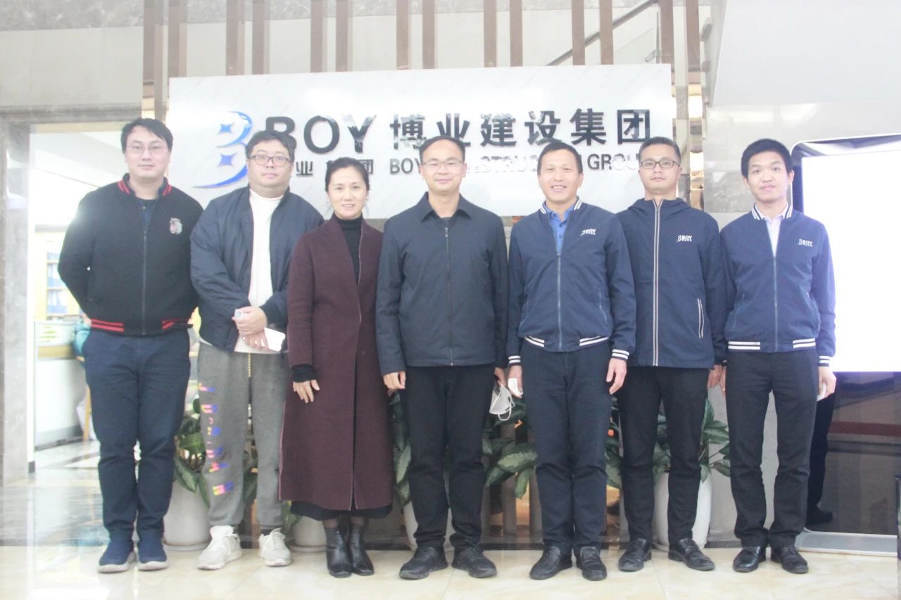 E:\lys\工作\綜合部\公司重大活動、新聞\2023.01.17 湖里區(qū)區(qū)委常委、副區(qū)長王達帶隊慰問我司\網(wǎng)站\微信圖片_20230209222134.jpg